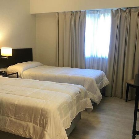 בואנוס איירס Hotel La Perla מראה חיצוני תמונה