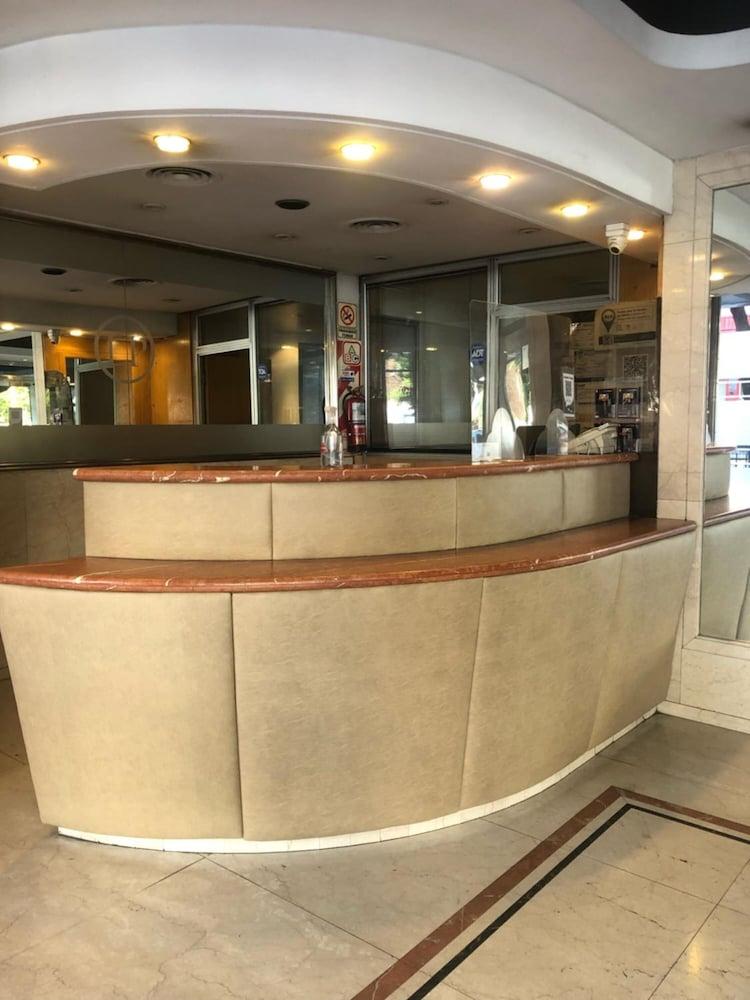 בואנוס איירס Hotel La Perla מראה חיצוני תמונה